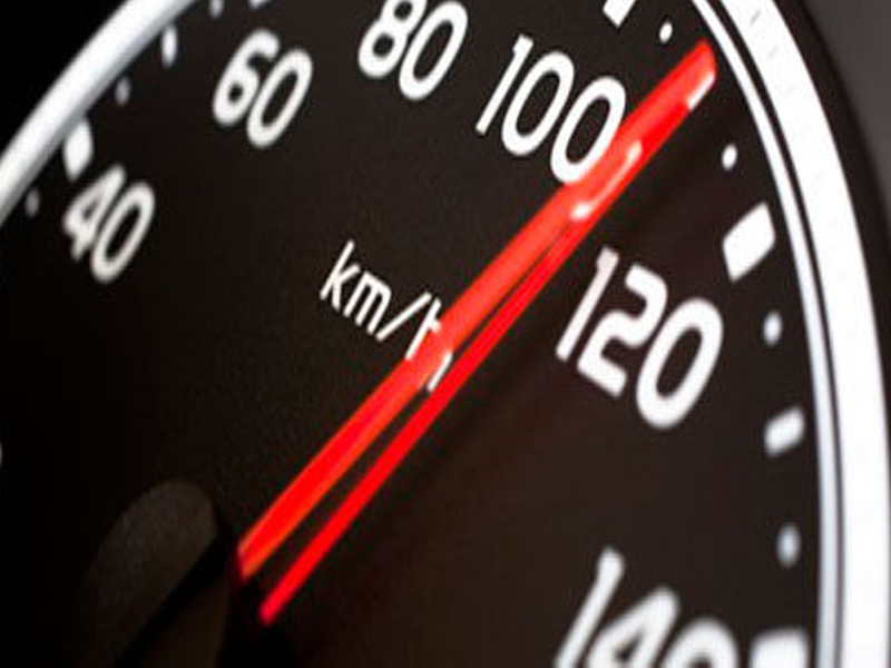 What is the maximum speed you cannot exceed when driving an adaptable mixed vehicle on a motorway?